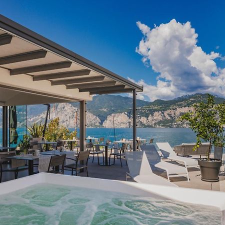 Gabbiano Hotel Malcesine Exterior photo