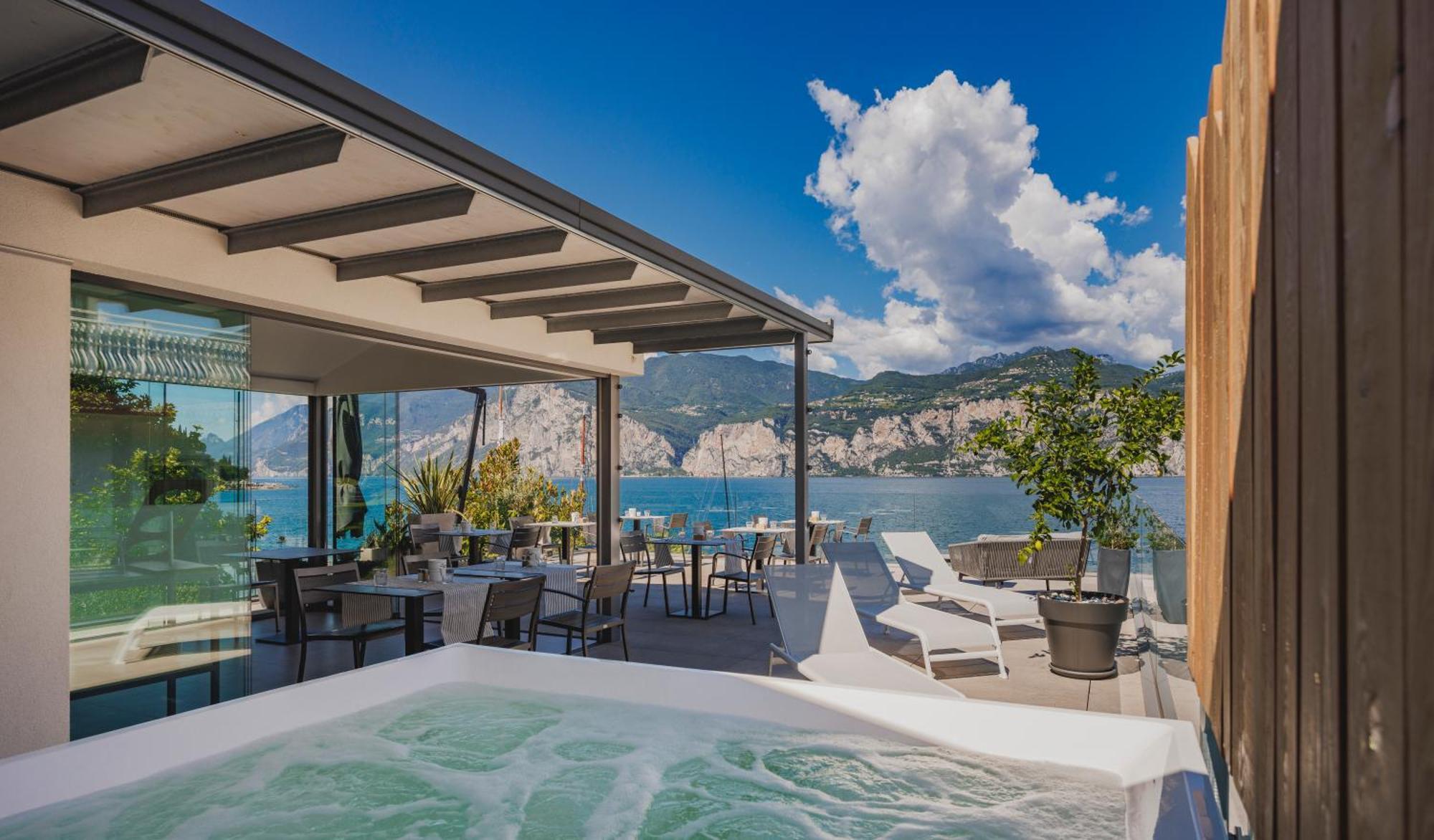 Gabbiano Hotel Malcesine Exterior photo